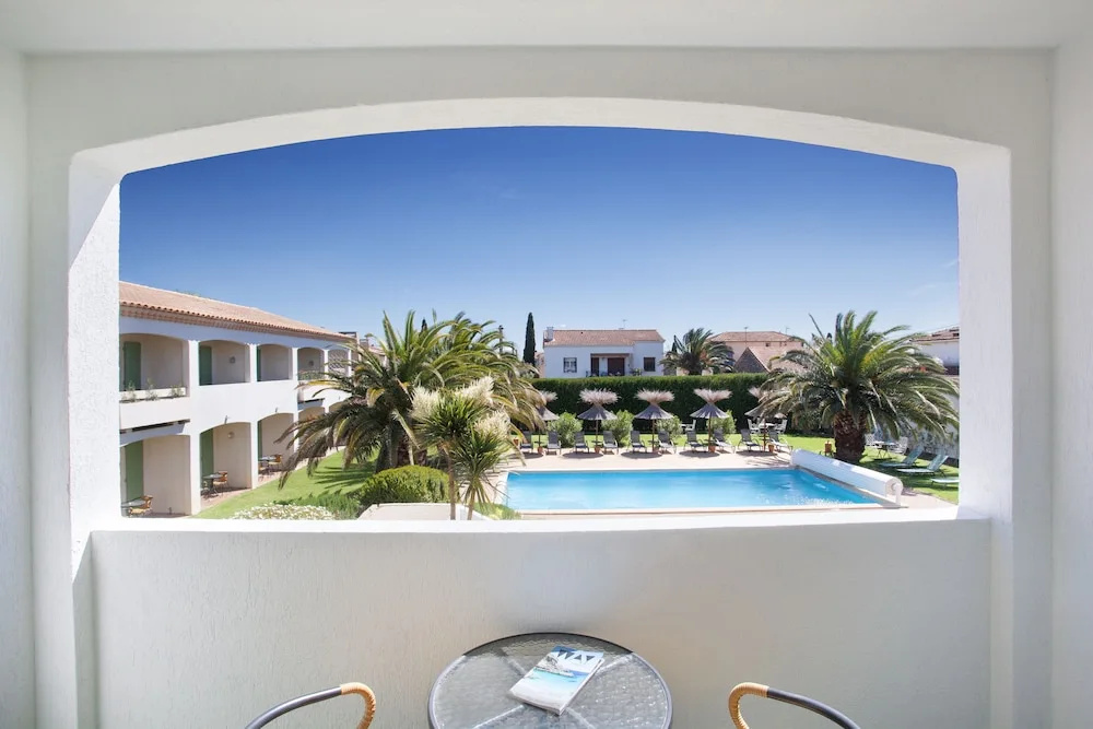Standard room with garden view