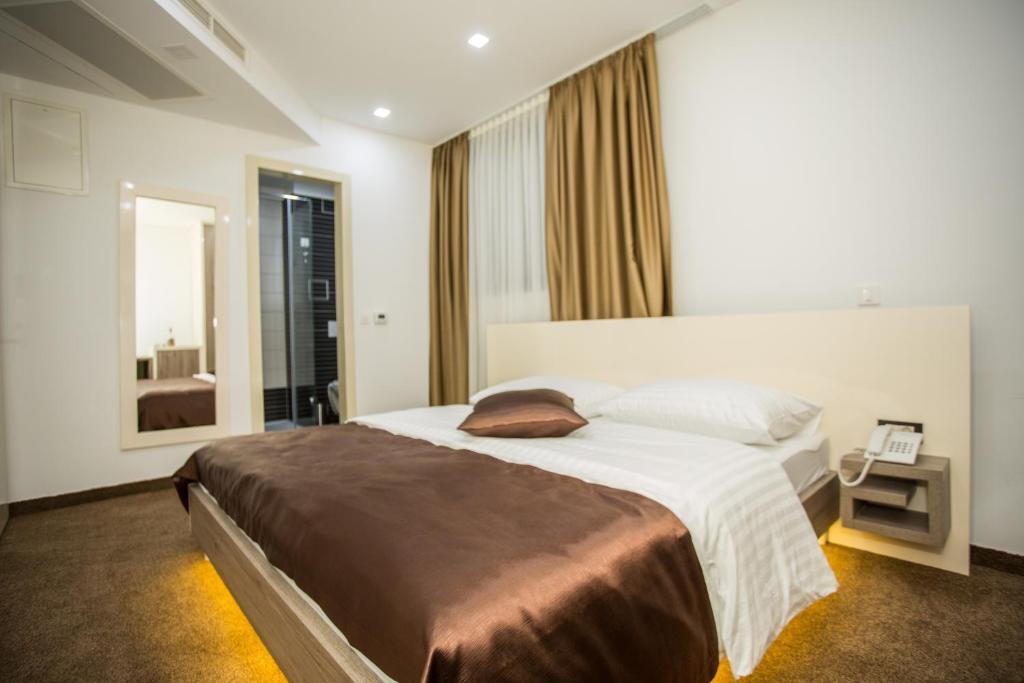 Двухместный номер Standard двуспальная кровать в Hotel National