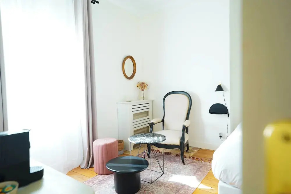 Superior Double room with balcony and with courtyard view (full double bed)