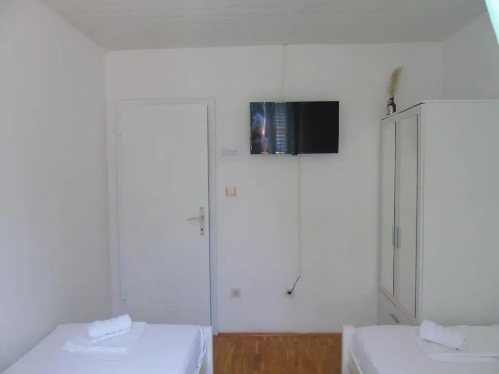 Economy Double room (twin beds)