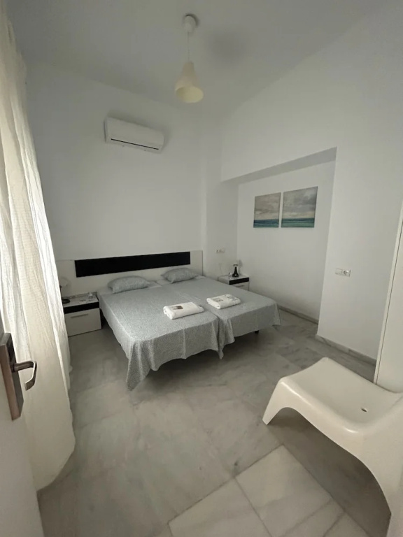 Economy Double room (twin beds)
