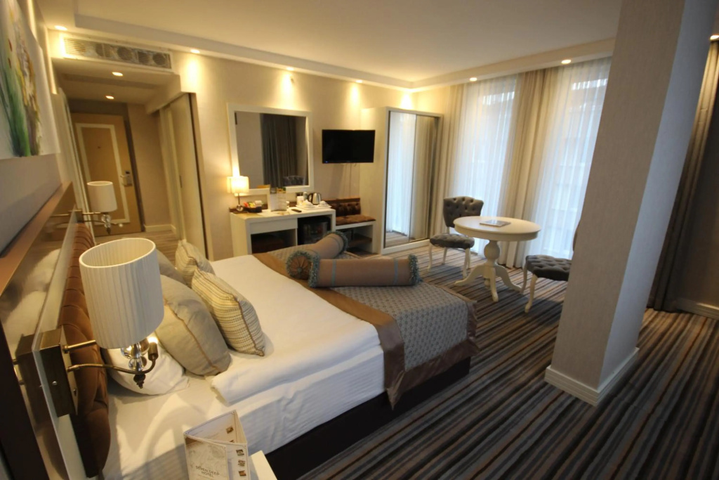Seven Deep Hotel — 4