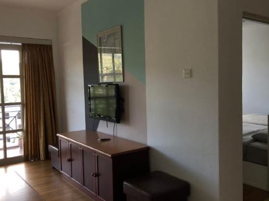 Parkland Apartment