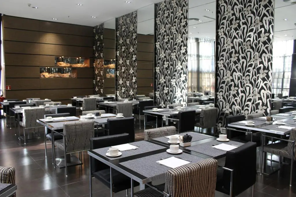 Food & Beverage