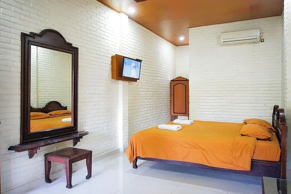 Deluxe Double room with balcony (full double bed)