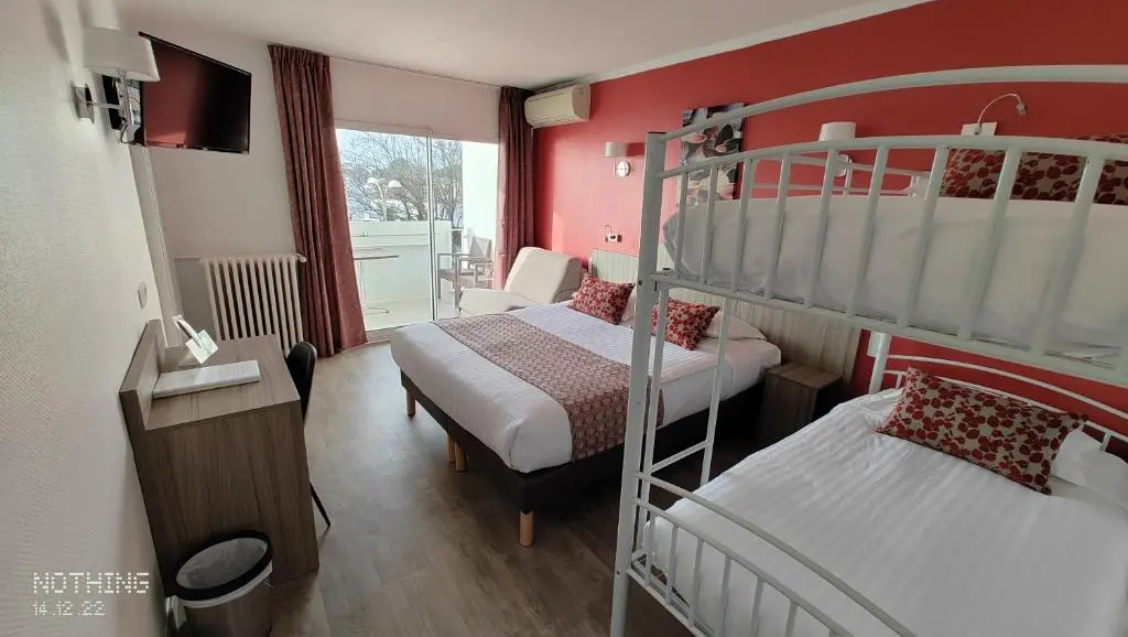 Superior Quadruple room with sea view