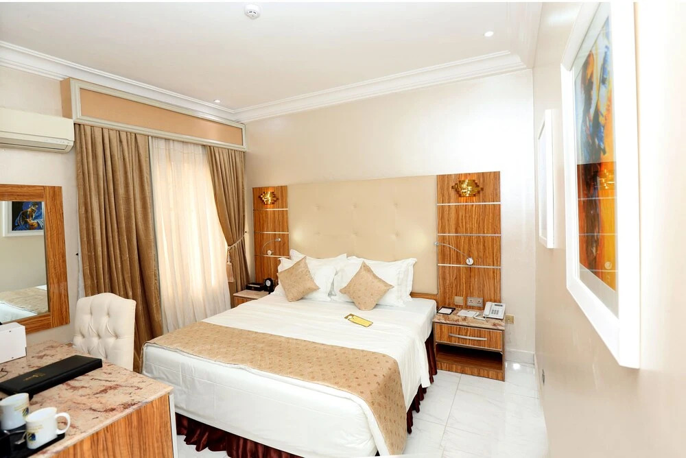 The Wells Carlton Hotel and Apartments — фото 3