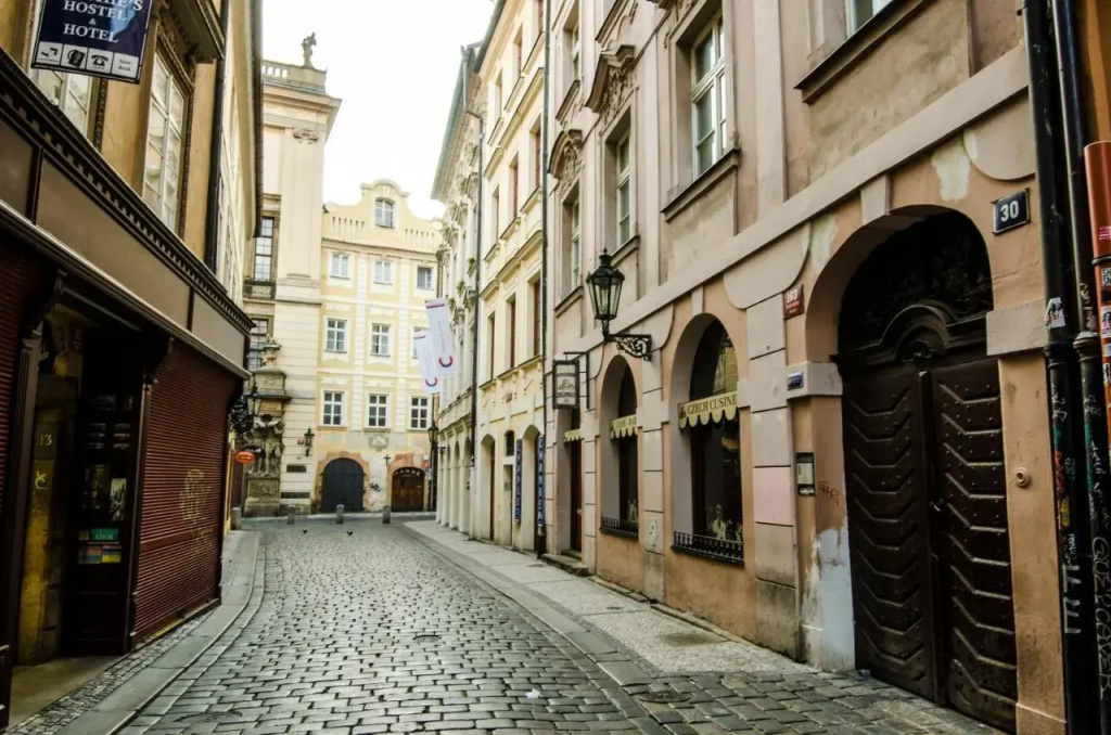 Unique Apt 250M From The Charles Bridge