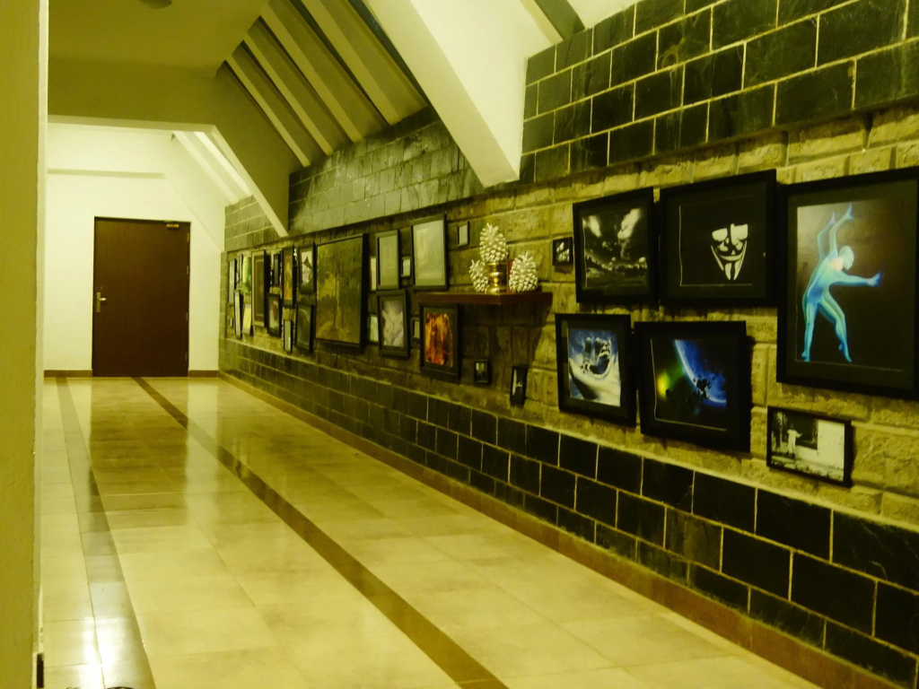 Lobby & Reception
