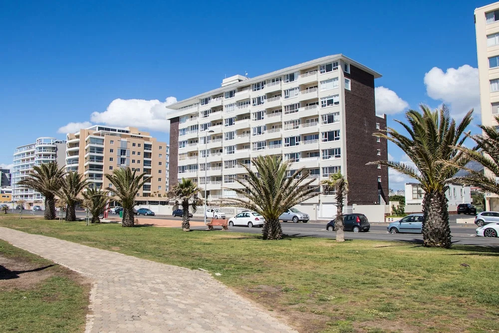 Mouille Point Studio Apartment With Stunning View