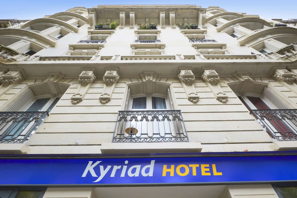 Kyriad Paris 18 - Porte de Clignancourt - Montmartre — фото