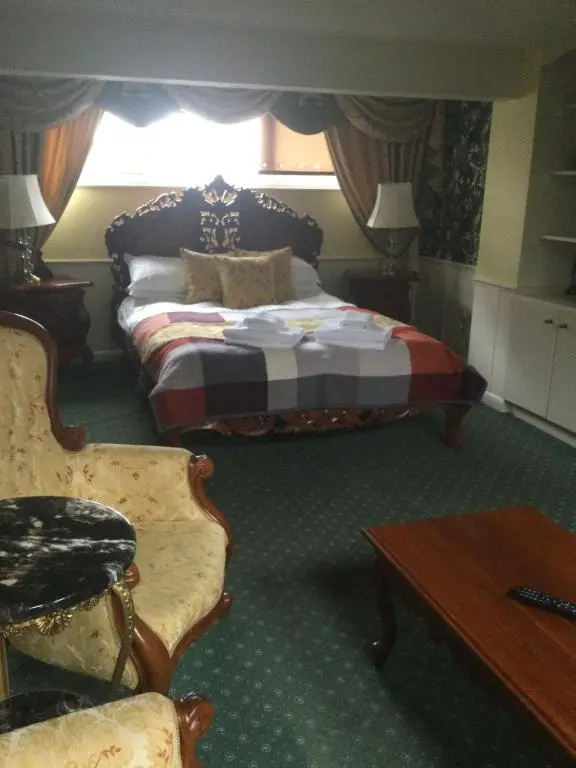 Deluxe Suite