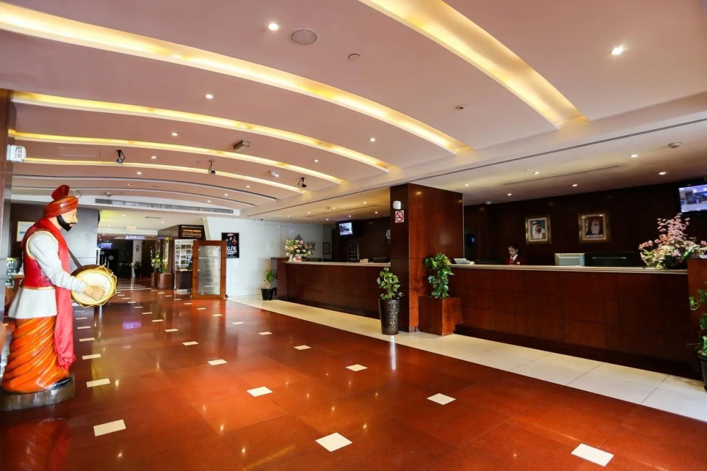 Ramee Royal Hotel — фото