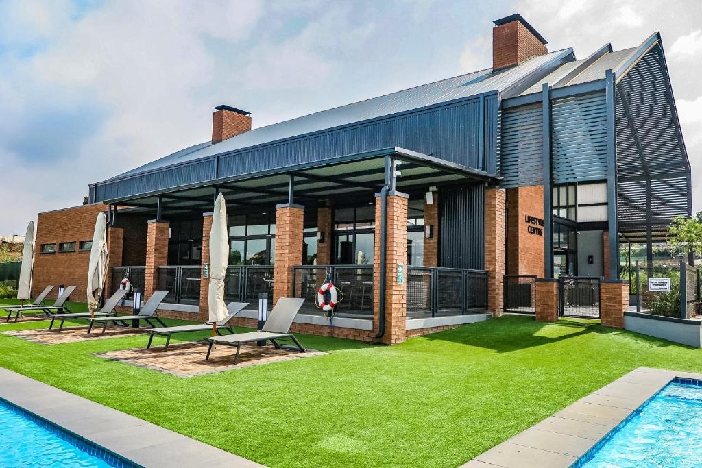 Alimama Spaces: The Manson's Green Park