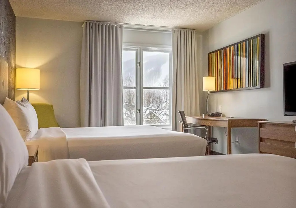 Standard Quadruple room with mountain view