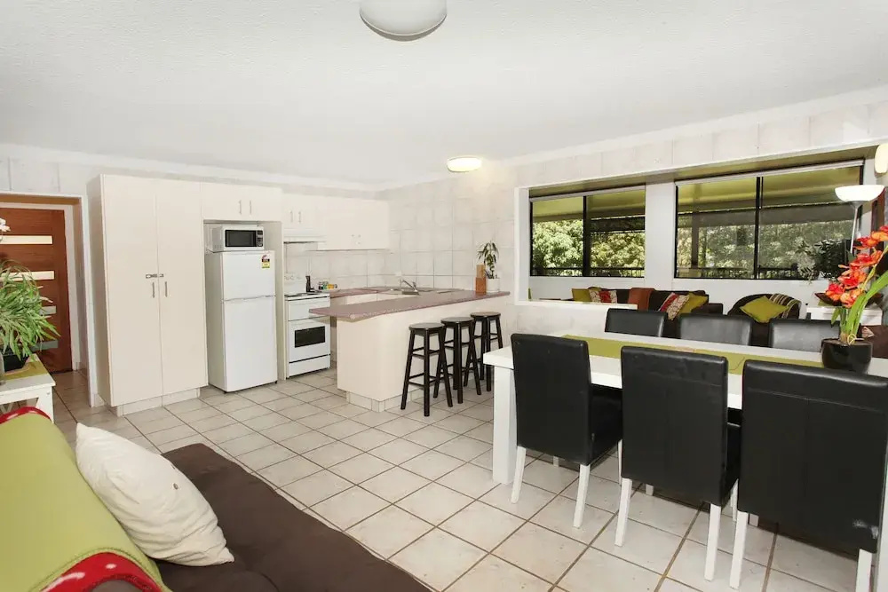 2 Bedrooms Apartment