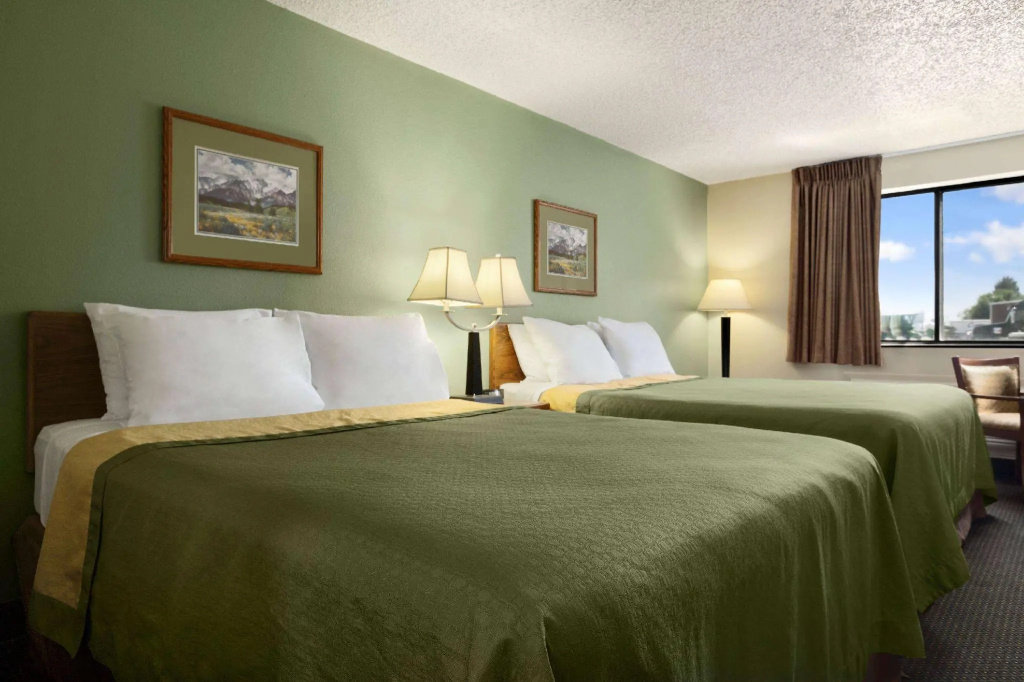 Standard Quadruple room