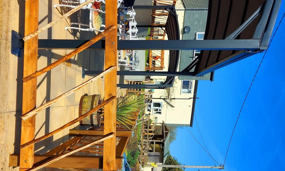 Balcony & Terrace