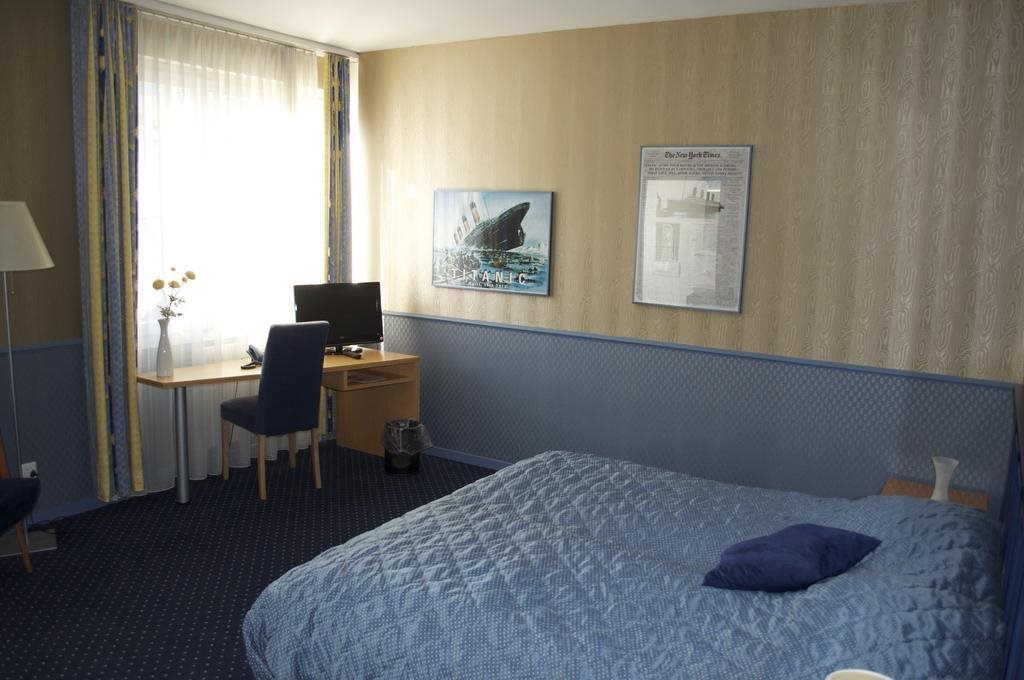 Image 3