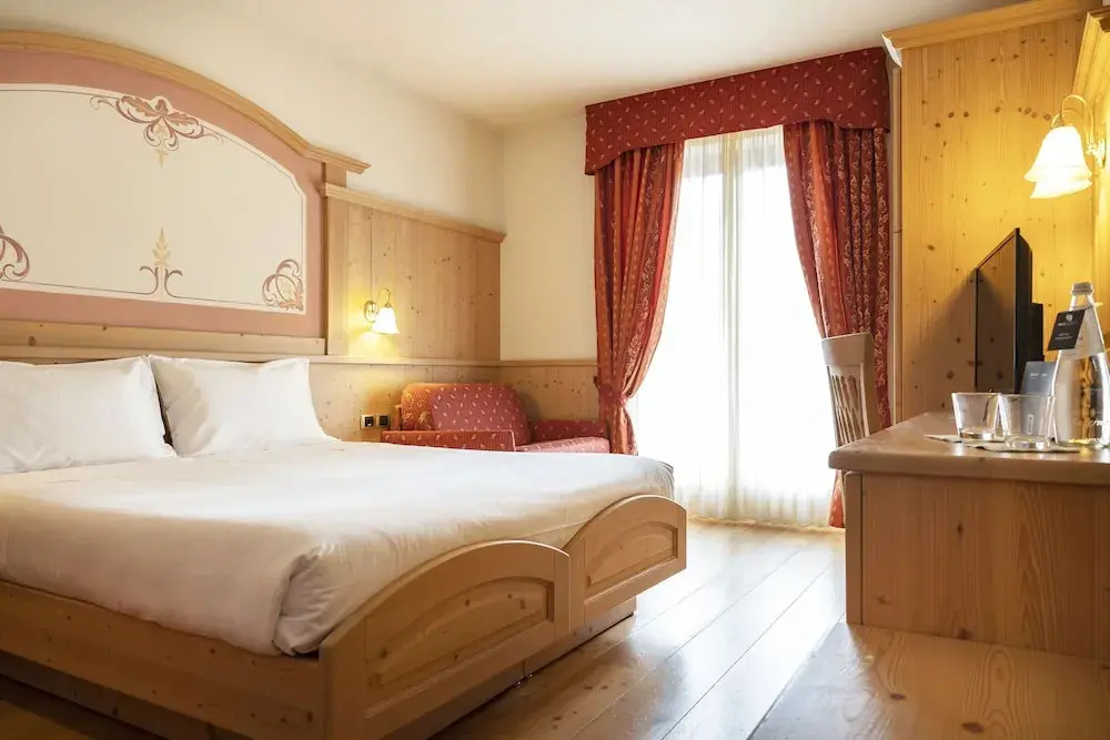 Superior Double room with balcony (full double bed)