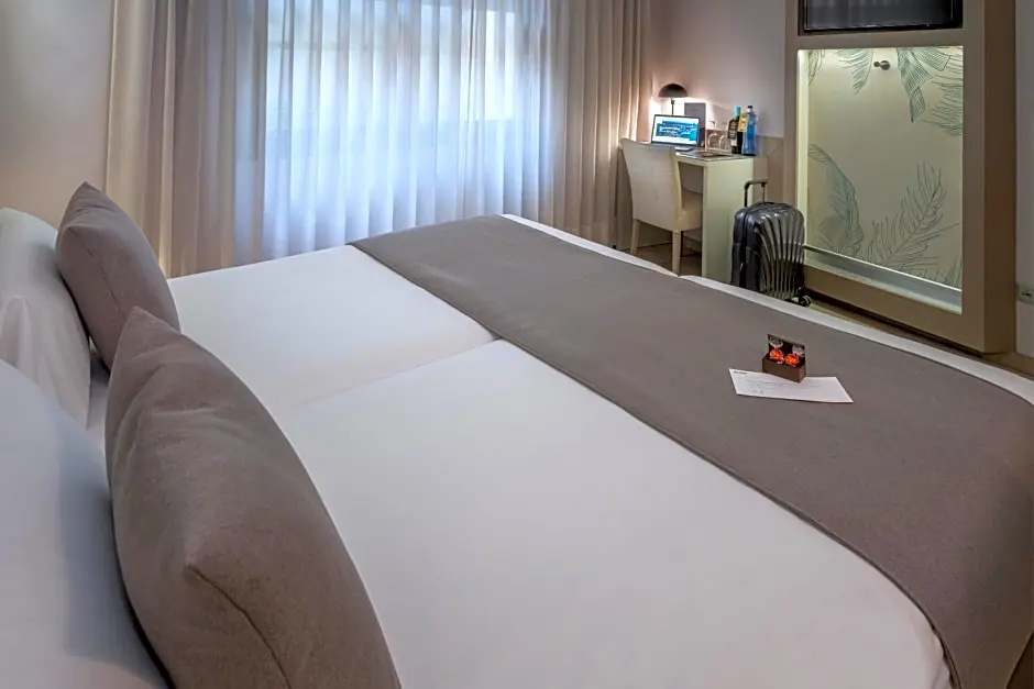 Hotel SERHS Del Port Room Type - Comfort room