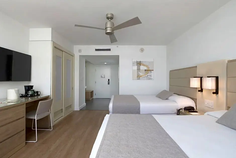 Deluxe Accessible room