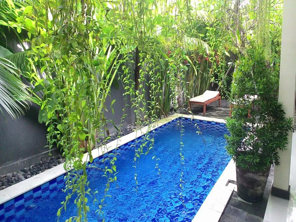 2 Bedrooms Villa
