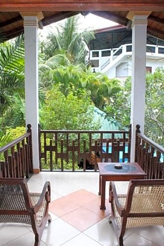 Hotel Bentota Village