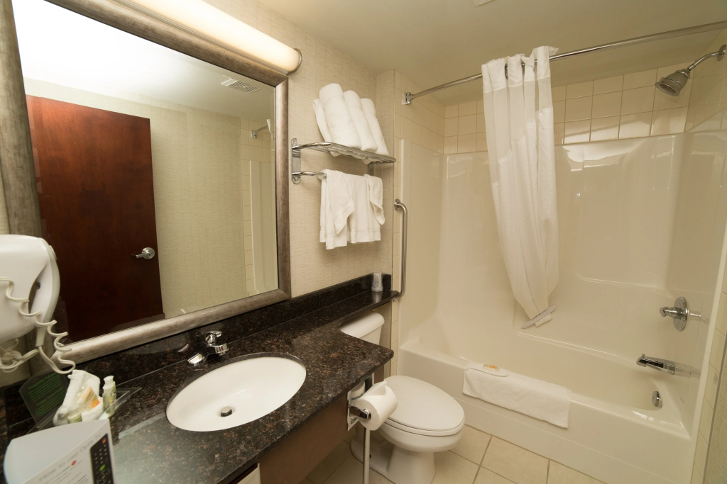 Holiday Inn Hotel & Suites Lloydminster by IHG - Général