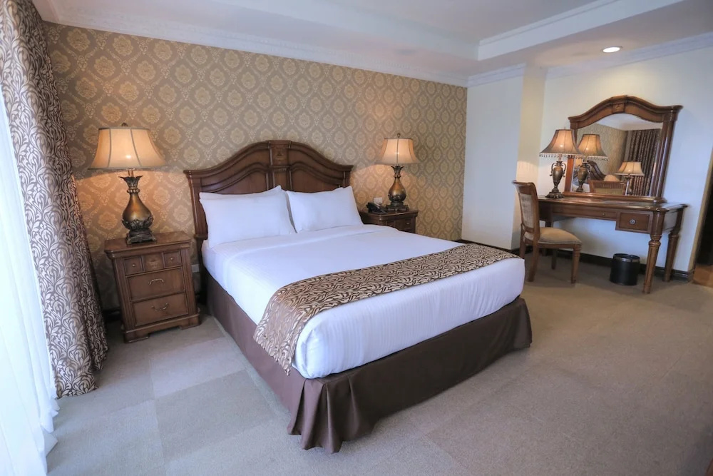 Executive Suite with balcony