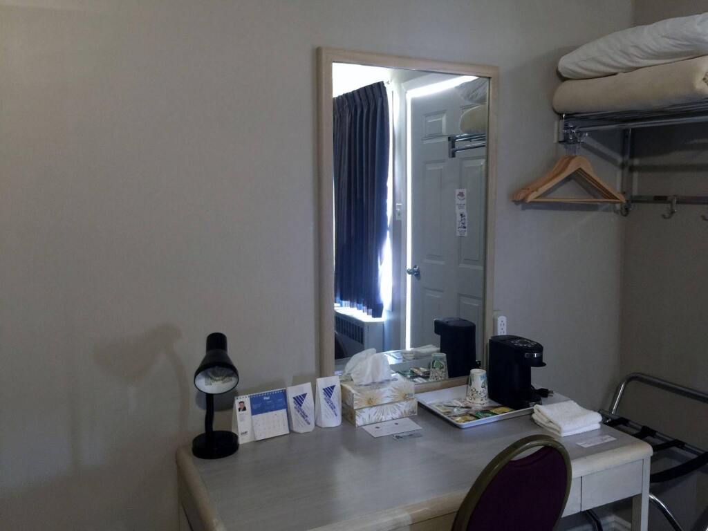 gallery_image_hidden_8