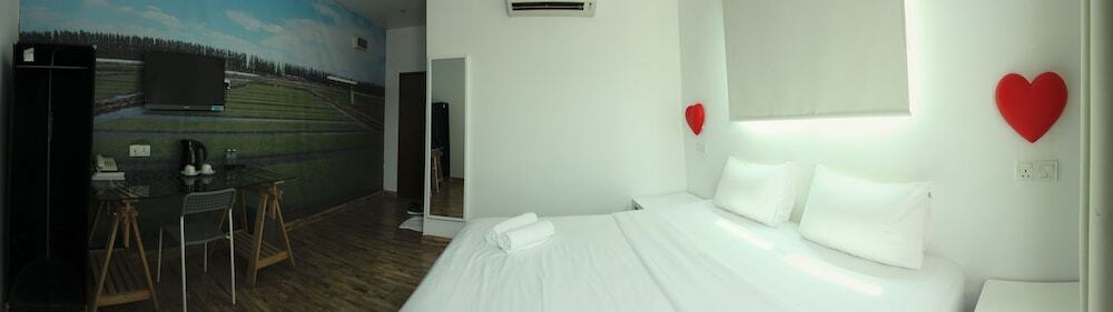 V Garden Hotel