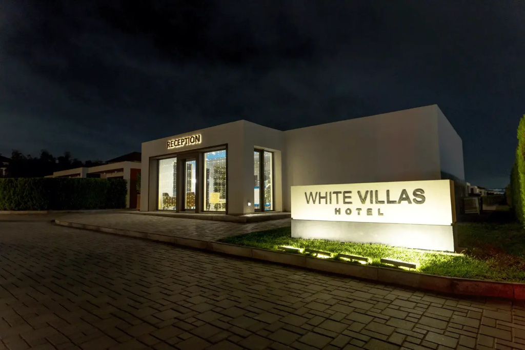 White Villas (Sea Breeze)
