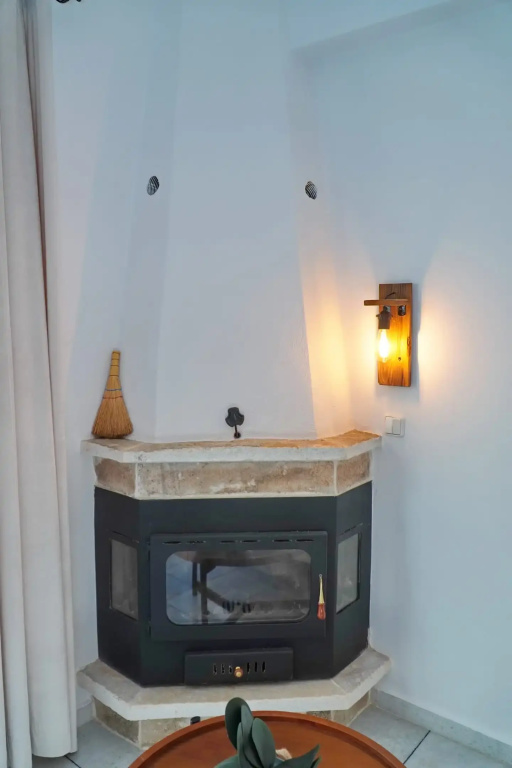 Deluxe Double Basement Apartment (full double bed)