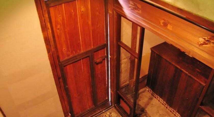 Small World Guest House - Hostel 사진 13