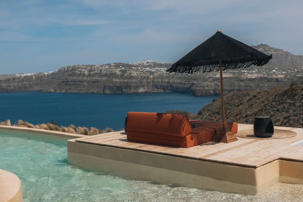 Beach & Waterfront