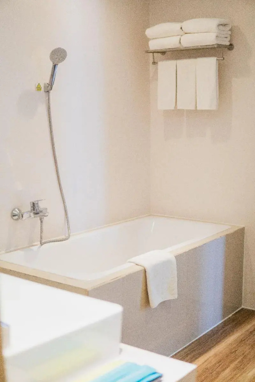 1 Bedroom Suite with balcony
