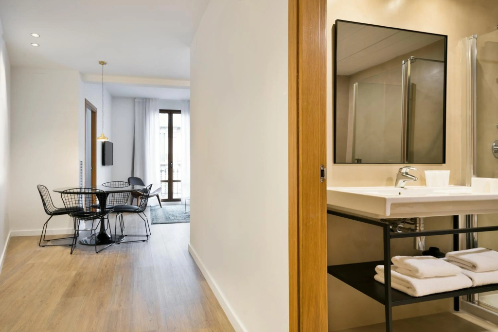 Splendom Suites — 3