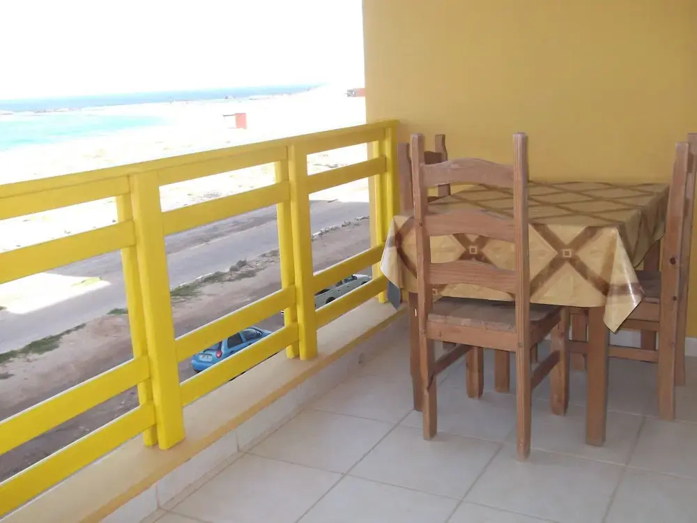 3 Bedrooms Luxury Apartment with bay view