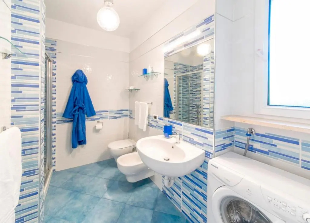 1 Bedroom Attic Apartment