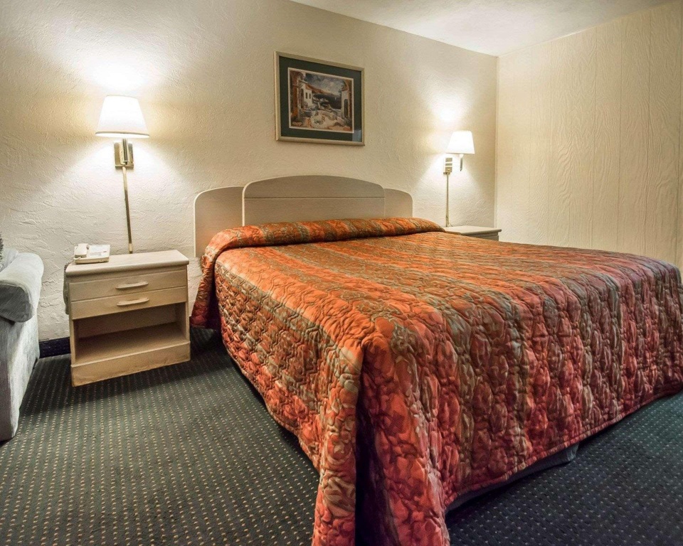 Rodeway Inn Gainesville - University Area — 3