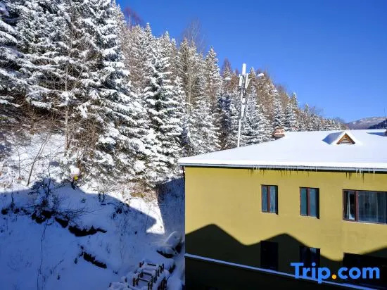 Snow Town Snow Mountain Snow Hotel in Mudanjiang