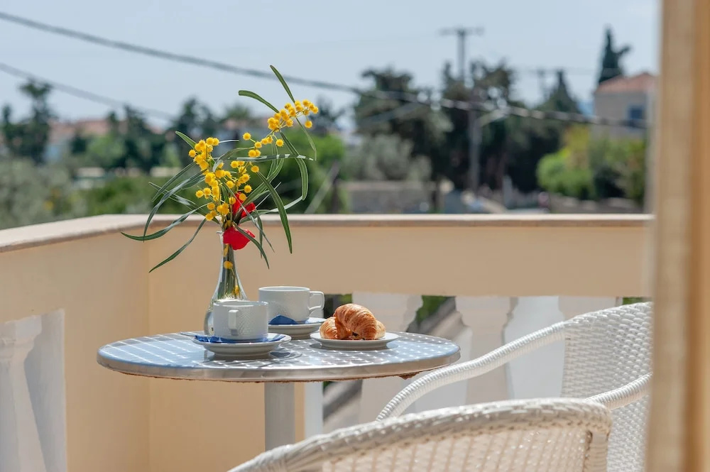 2 Bedrooms Apartment with balcony and with view
