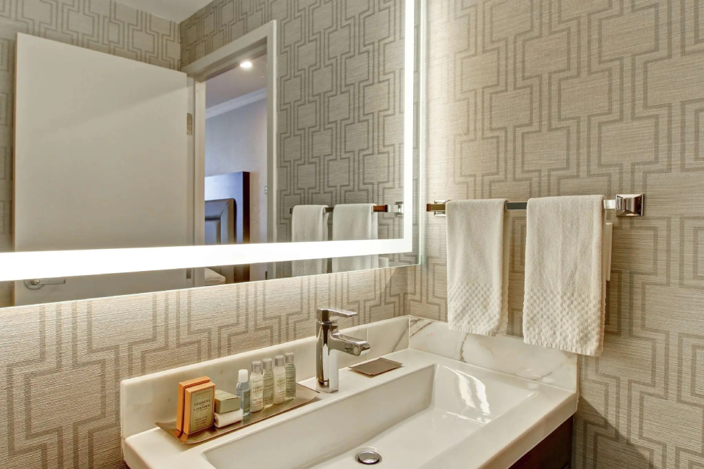 With Kitchen Double Suite (full double bed)