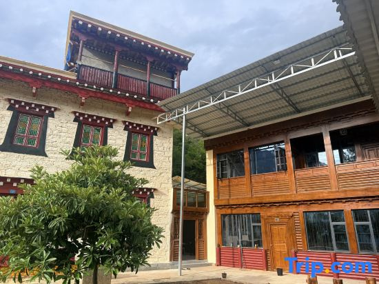 Yundiao Qiyuan Homestay in Danba