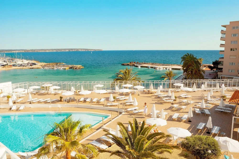 Beach & Waterfront