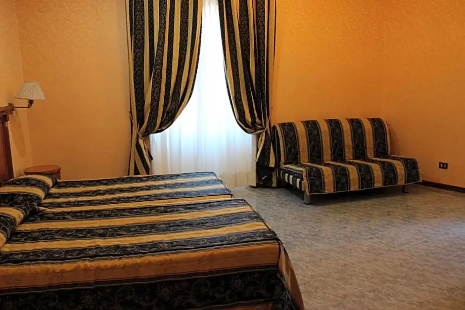 Classic Triple room