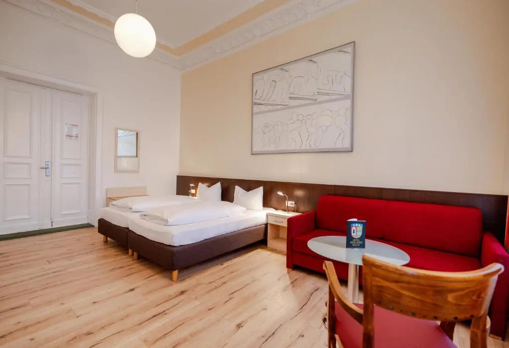 Deluxe Double room (full double bed)