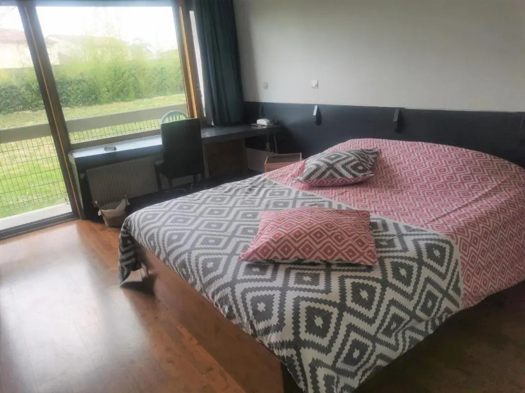 Standard Double room with balcony (full double bed)