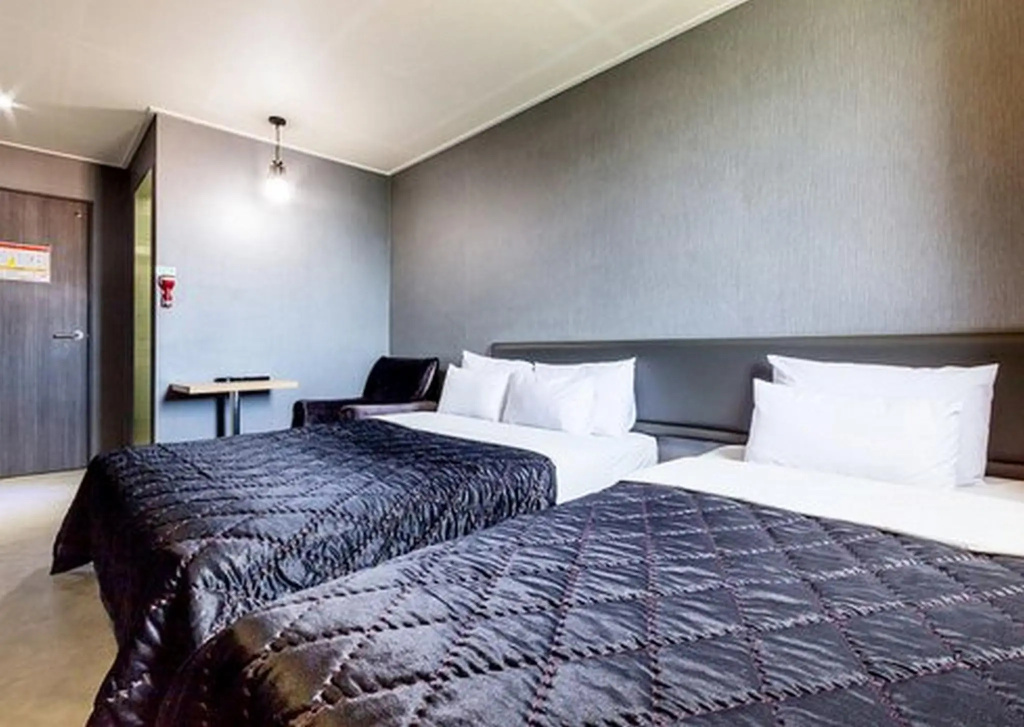Line Plus Hotel - Chambres